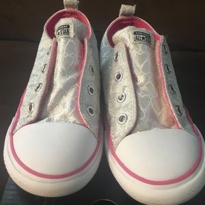 Child’s Velcro converse